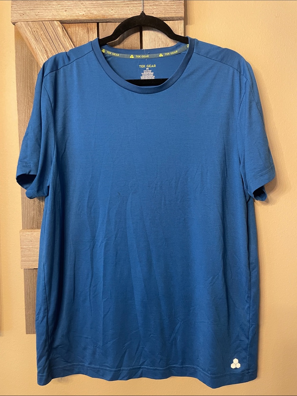 tek gear Men’s Solid Blue Crew Neck Short Sleeve Tee